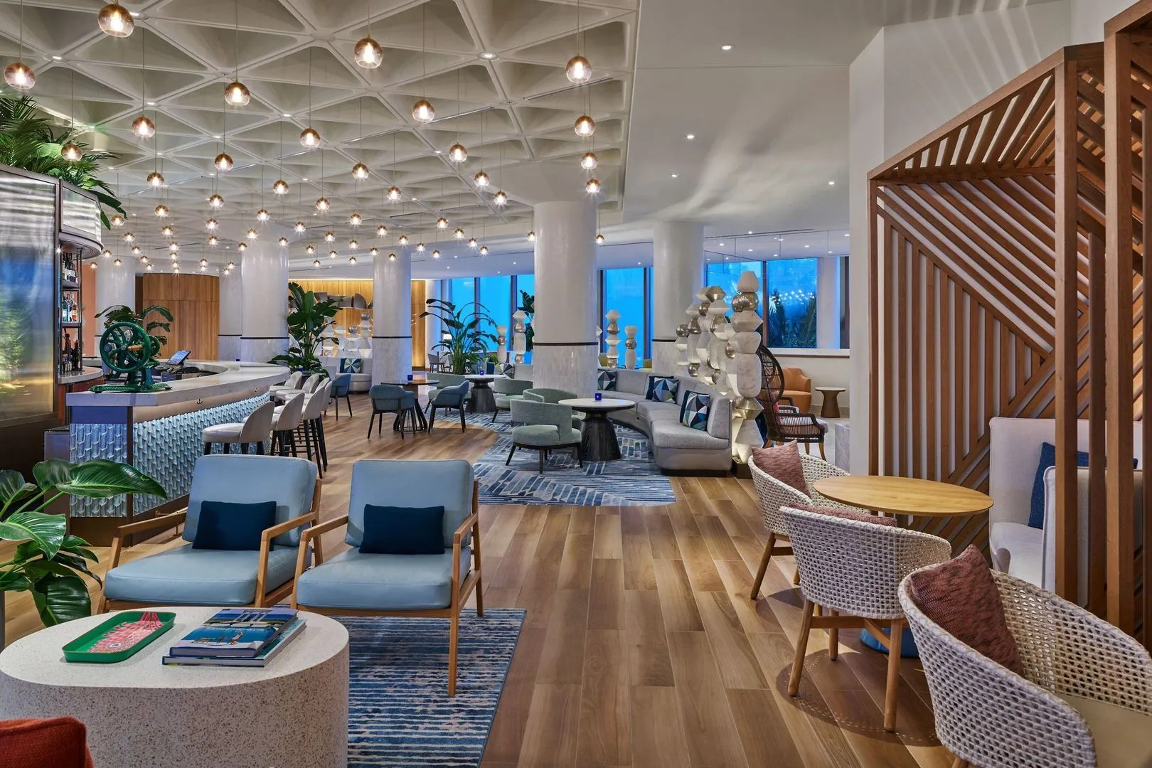 Photo - Walt Disney World Swan