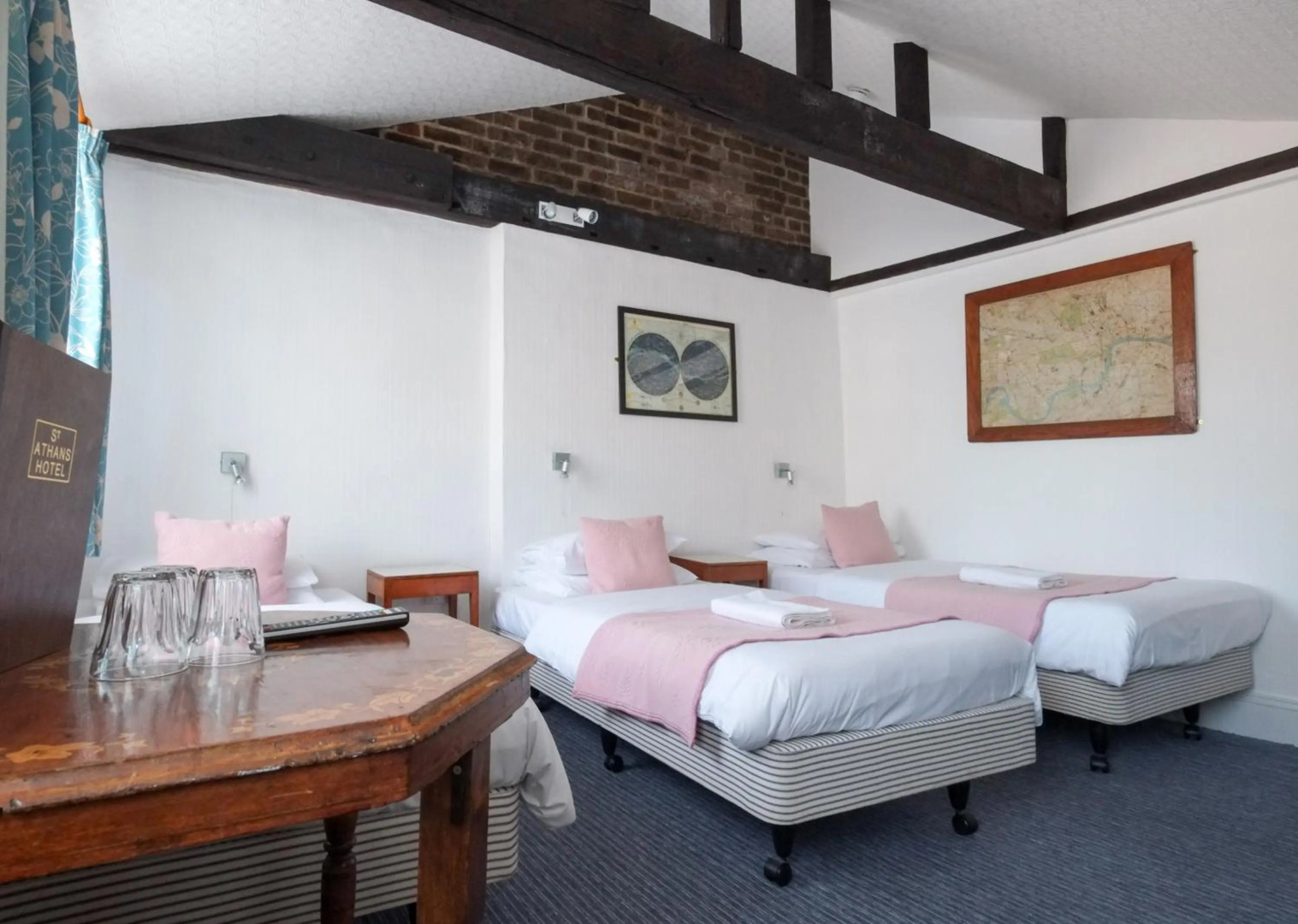 Photo - St Athans Hotel