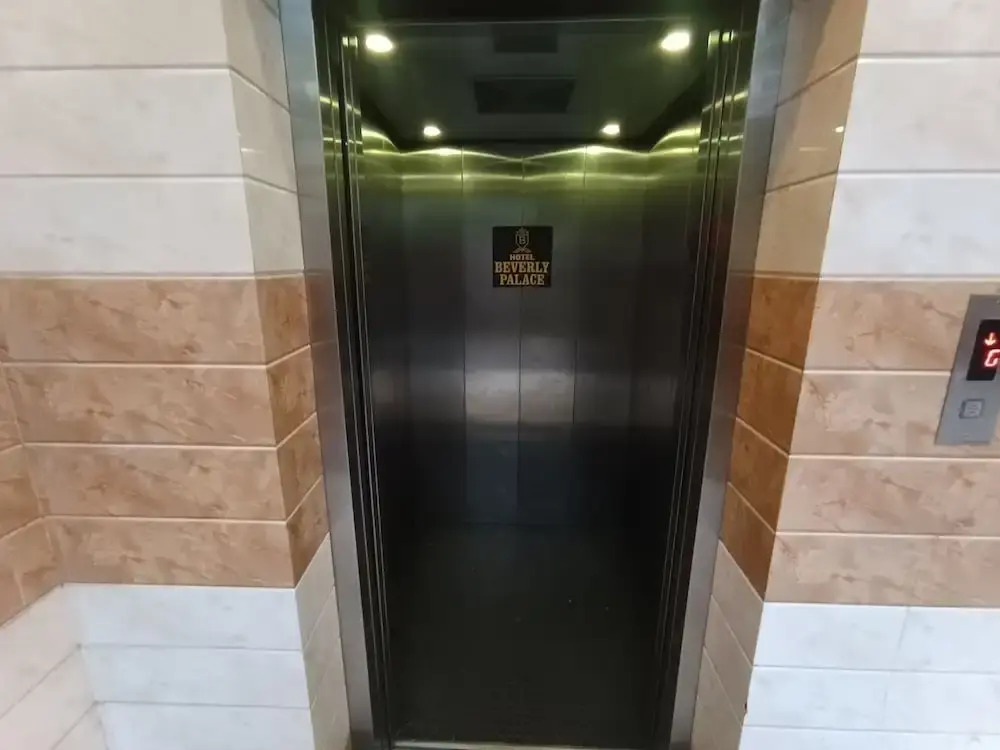 Foto - Hotel Beverly Palace Santacruz - Near BKC - Mumbai Airport T1