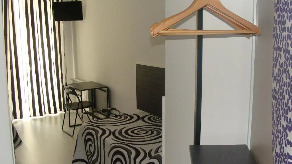 Photo - Hostal JQ Madrid 1