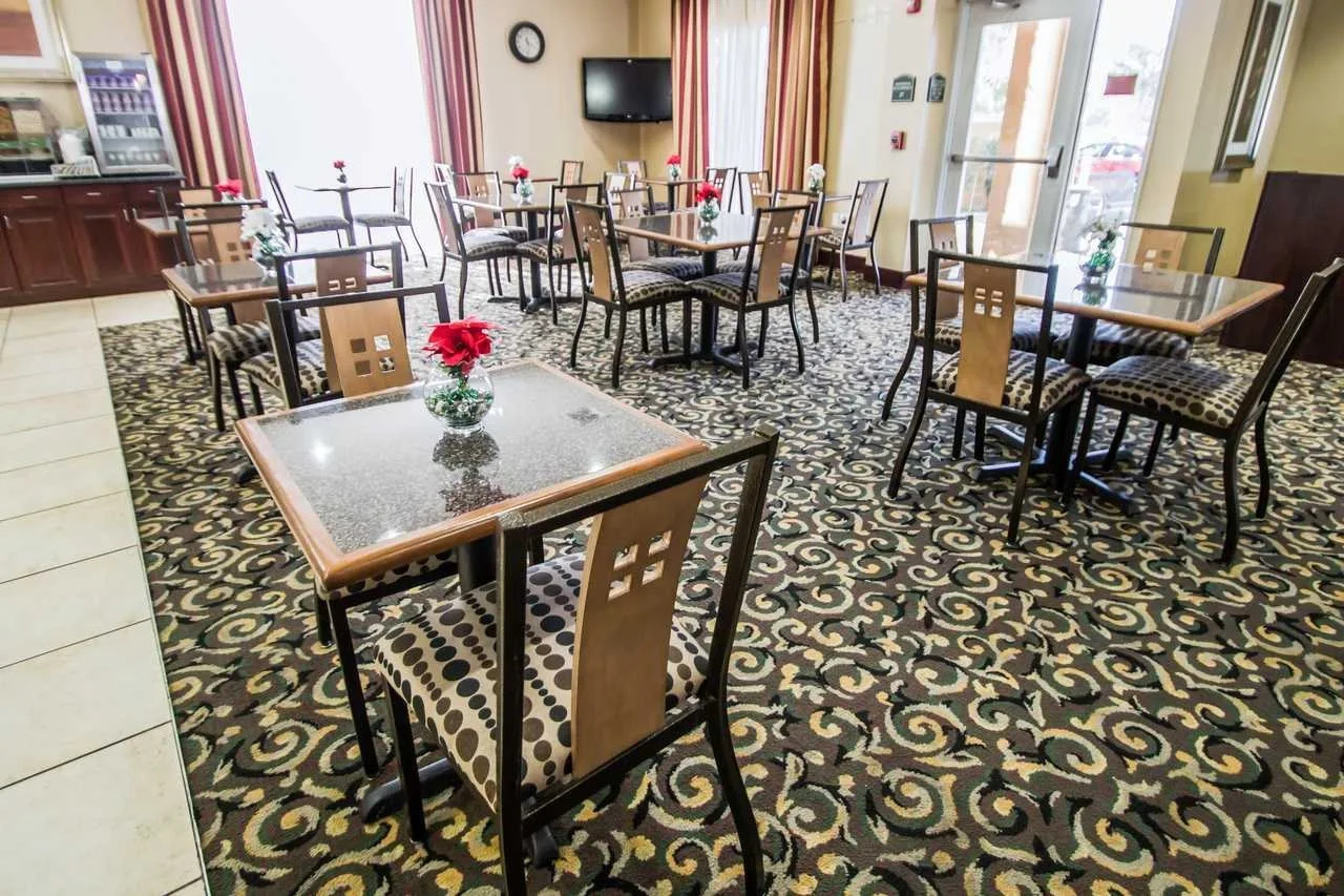 Photo - Comfort Suites Orlando Airport
