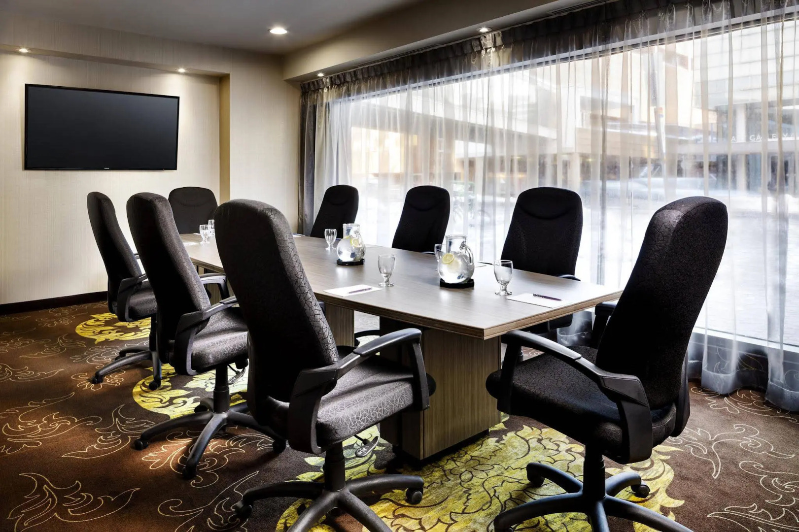 Photo - Sheraton Hamilton Hotel