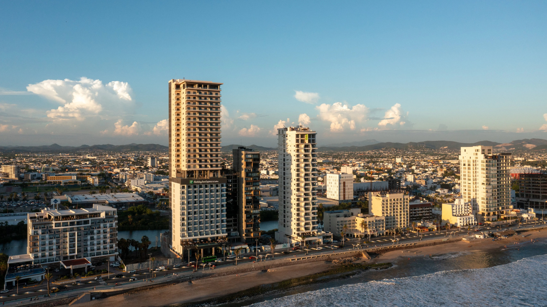 Foto - Holiday Inn Express & Suites Hotel Mazatlan by IHG