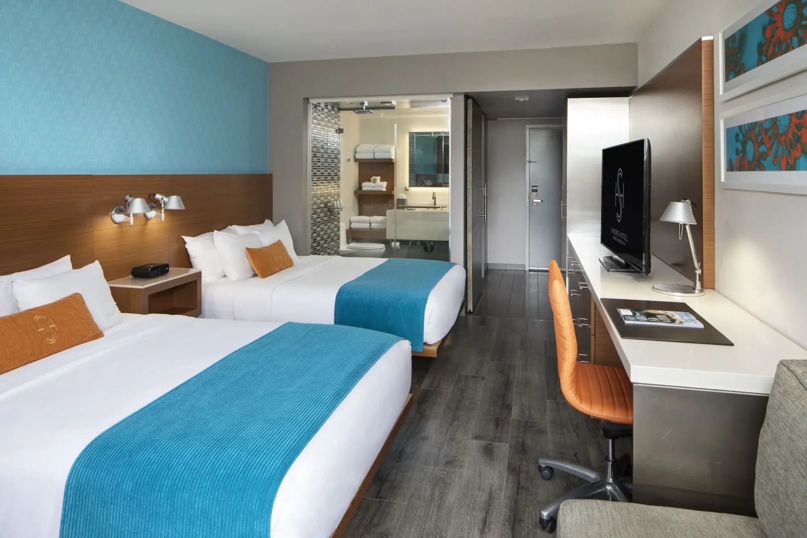 Photo - Shore Hotel