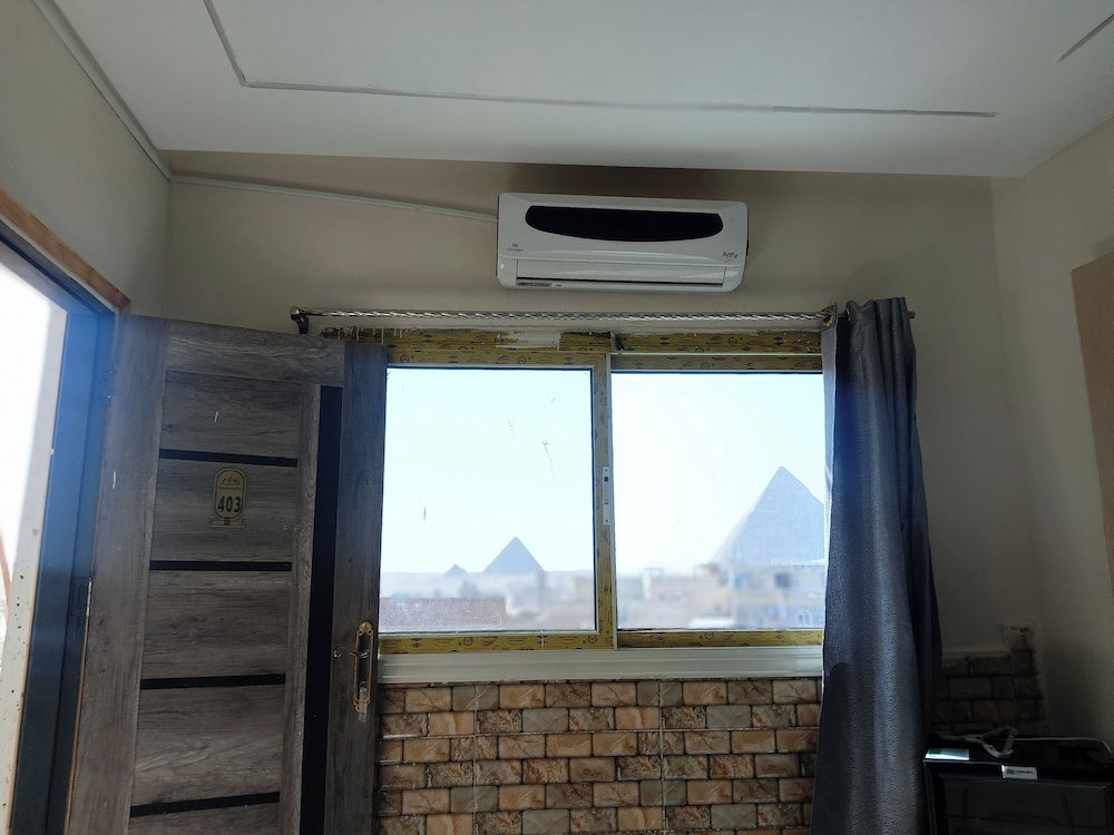 Foto - Falcon pyramids inn
