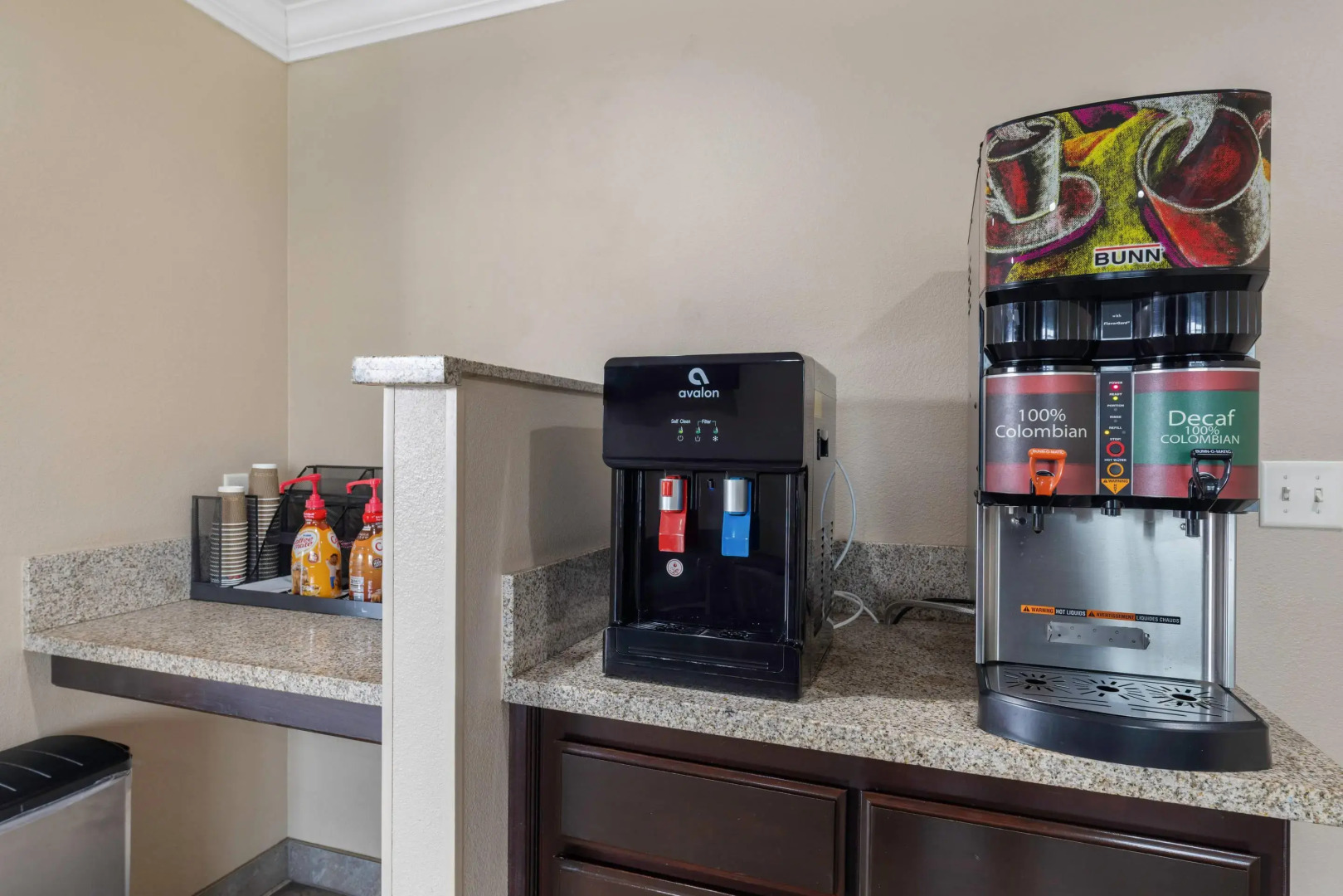 Photo - Econo Lodge Inn & Suites Escondido Downtown