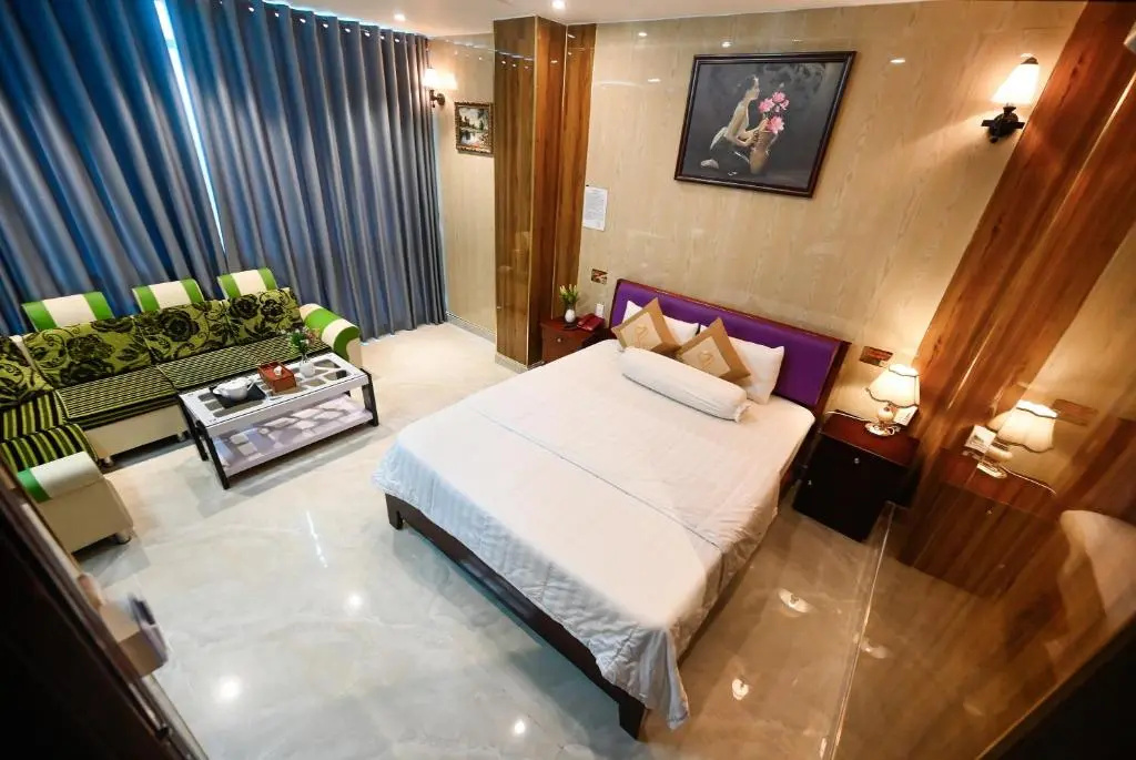 Ly Ly Hotel