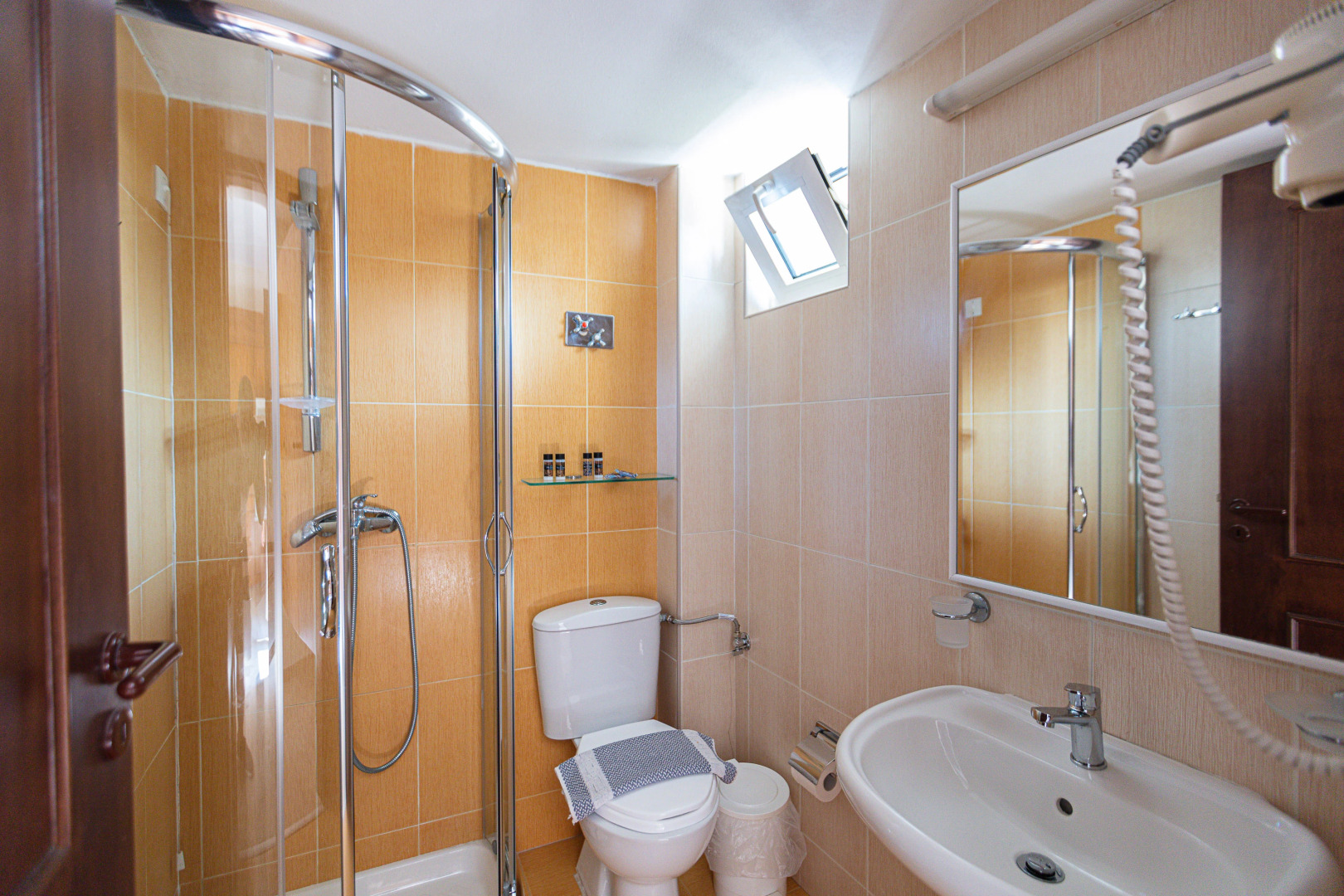 Photo - Batis Aero Beachfront Wellbeing Hotel