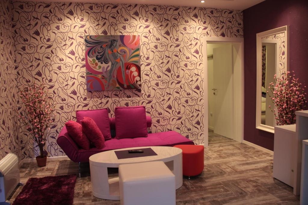 Apartmani i Bungalovi TROJKA