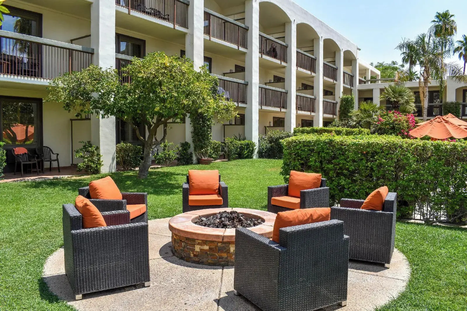 Photo - Palm Mountain Resort & Spa