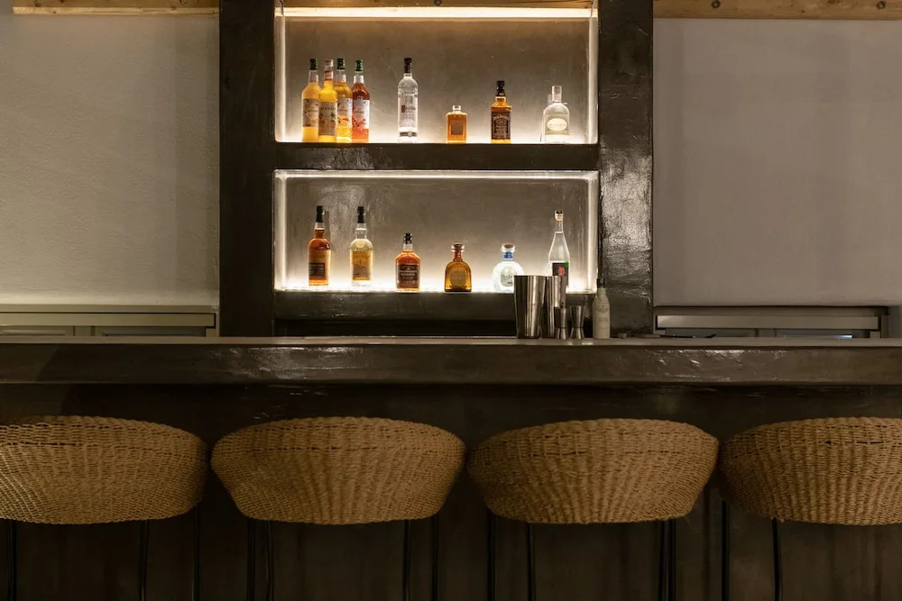 Photo - AVAL All Suite