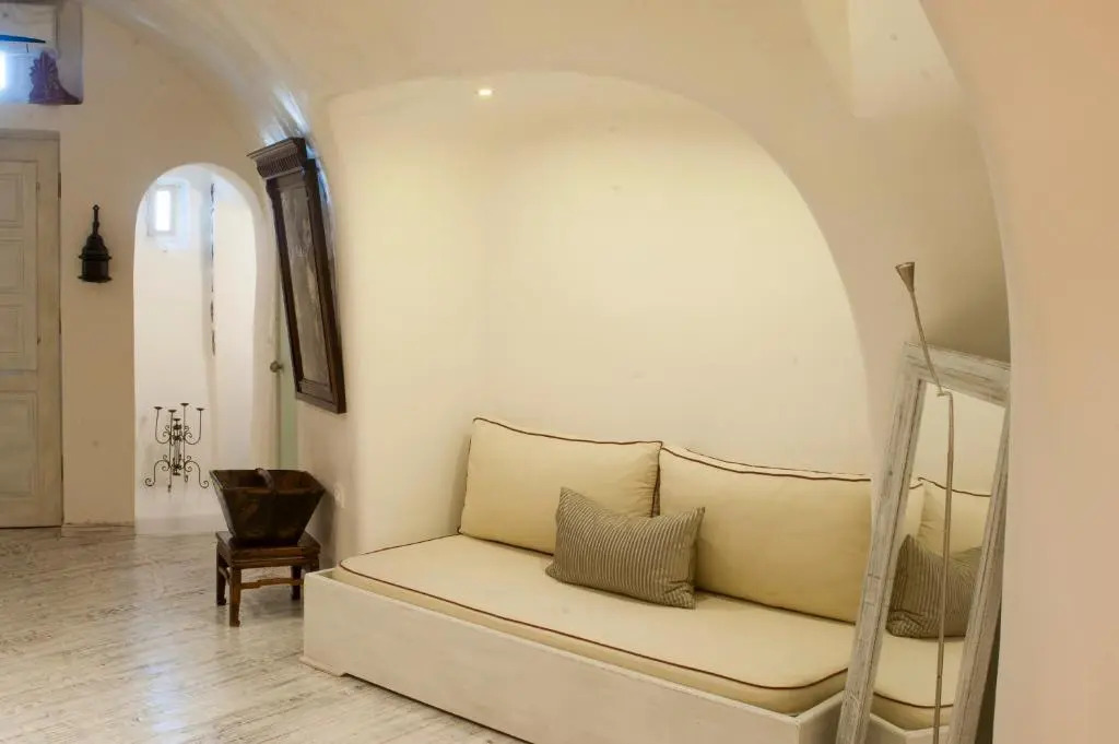 Photo - Heliophos Boutique Caves