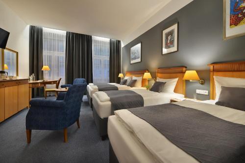 Foto - Prague Season Three Stars