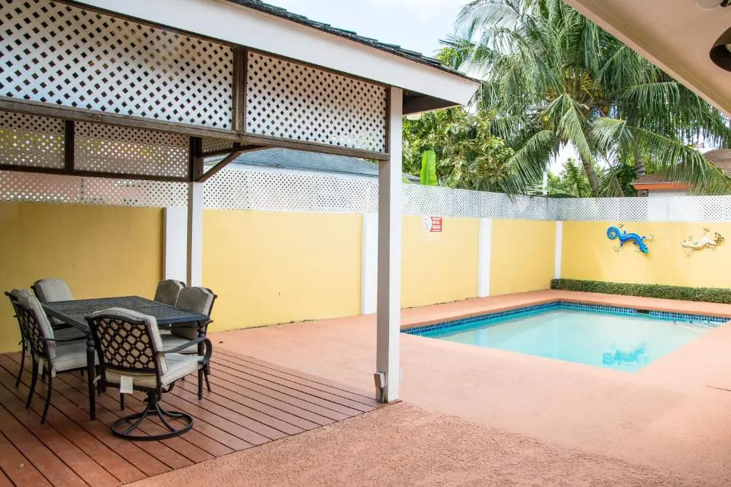 Brownstone Guesthouses Seabeach — фото 1