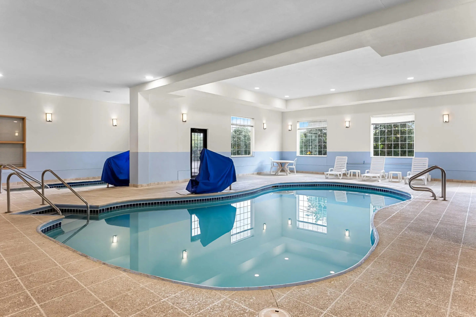 Photo - Comfort Suites Grayslake near Libertyville North