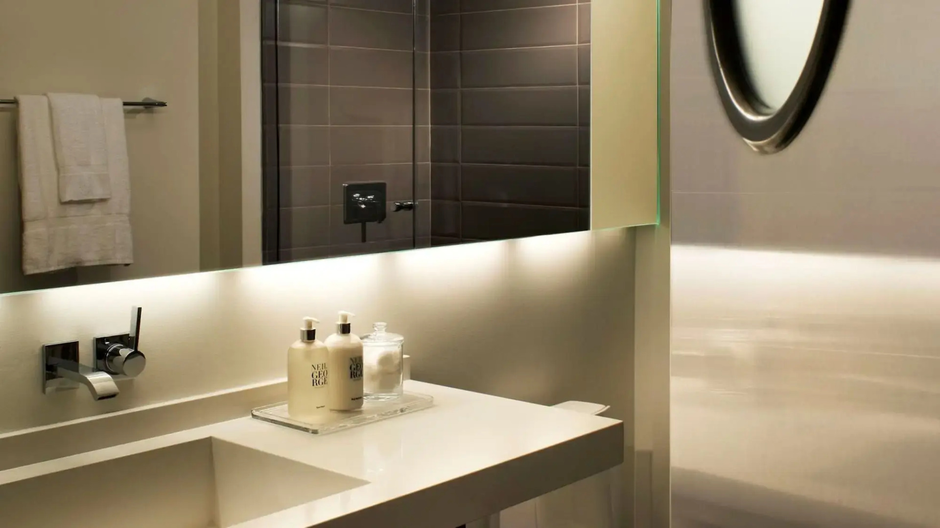 Photo - Hotel Zetta San Francisco