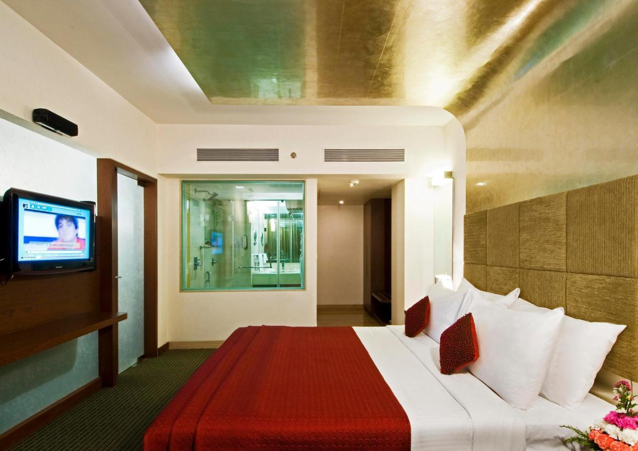 Foto - Sayaji Pune
