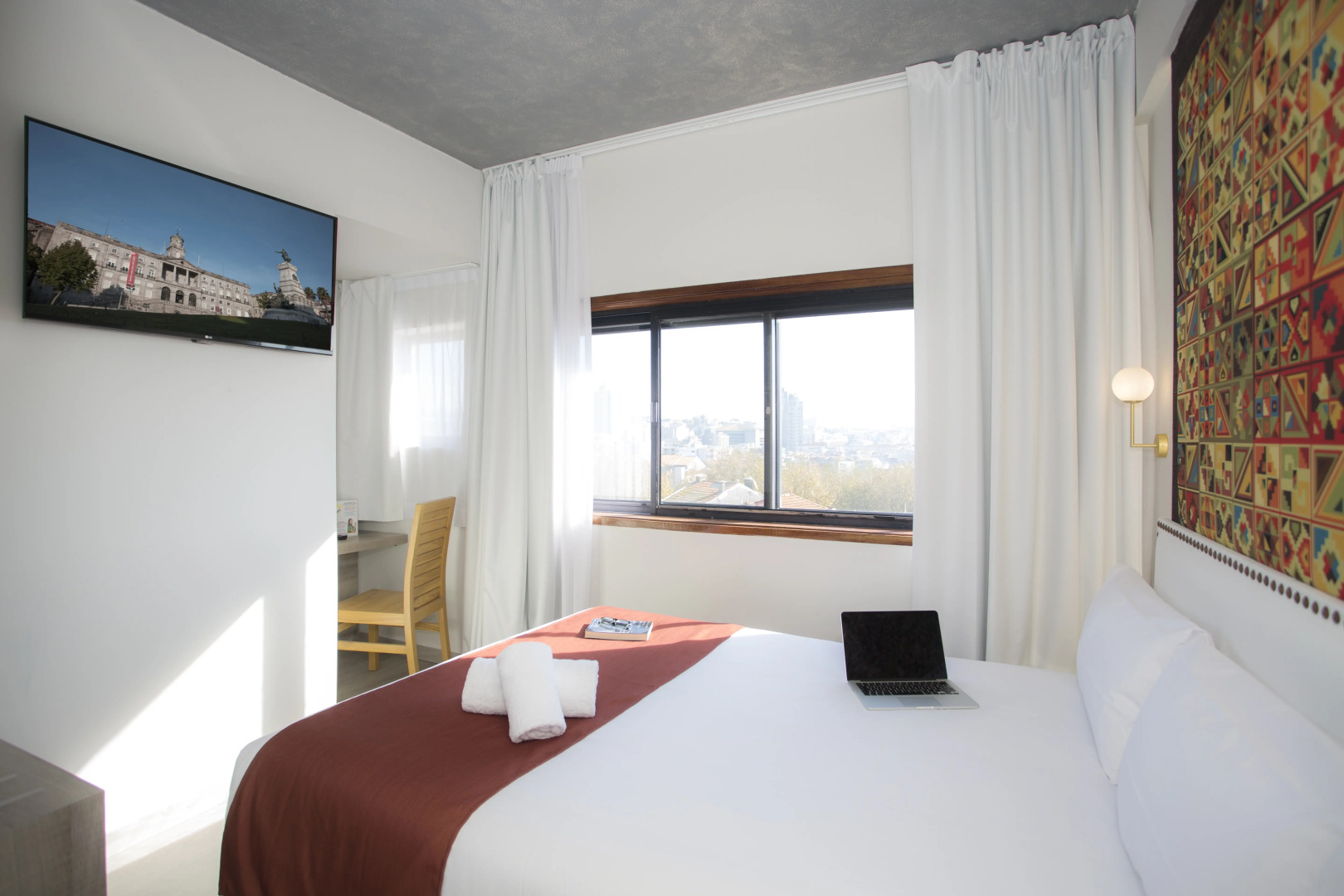 Photo - Casual Inca Porto