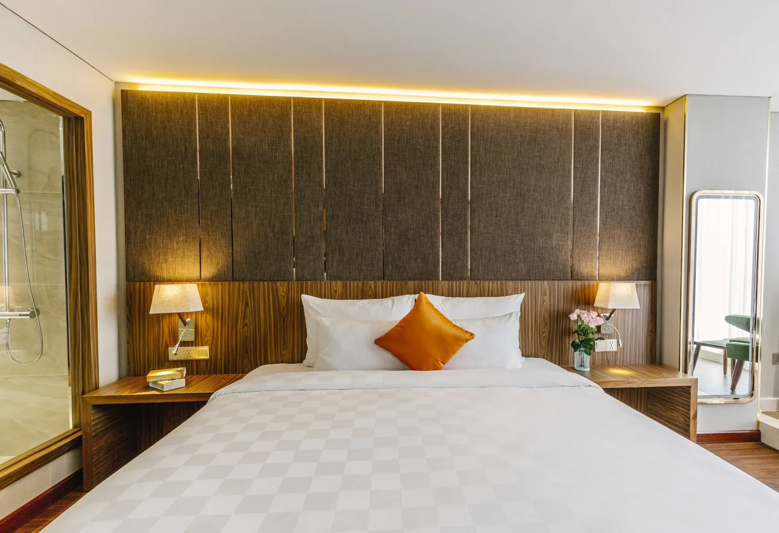 Photo - Winsuites Saigon Hotel