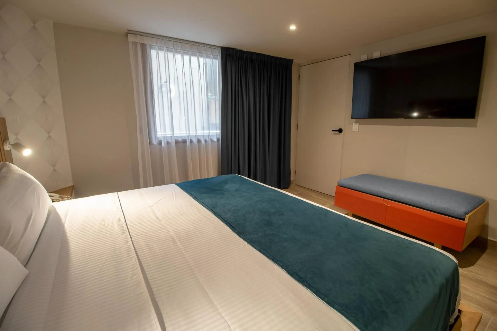Photo - Oliva Plaza Hotel