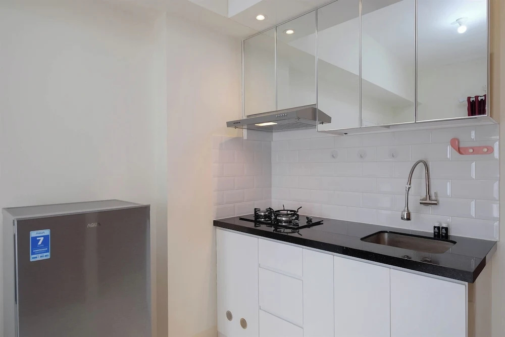 Modern Look 2BR at Podomoro Golf View Apartment