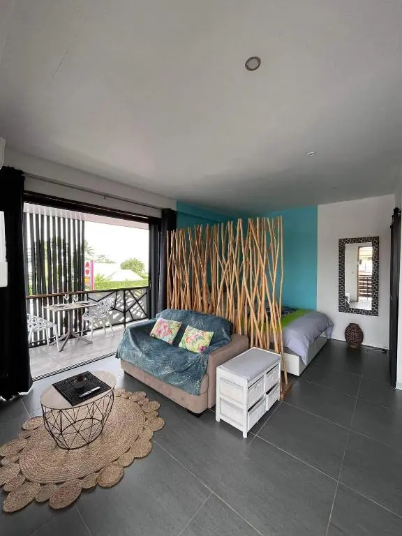 2 accomodations -Studio du Manoir -Le Manoir