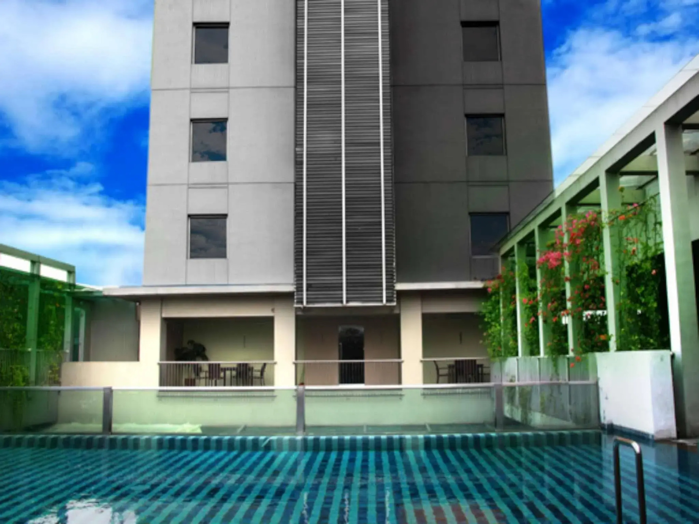 Photo - Sparks Life Jakarta, ARTOTEL Curated