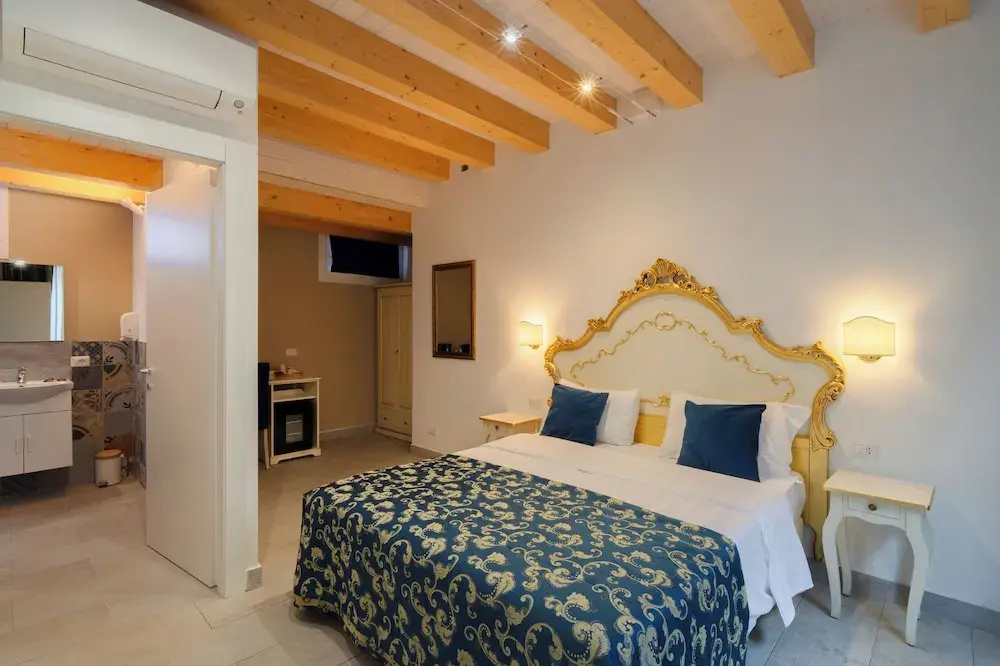 Photo - Venice Rooms