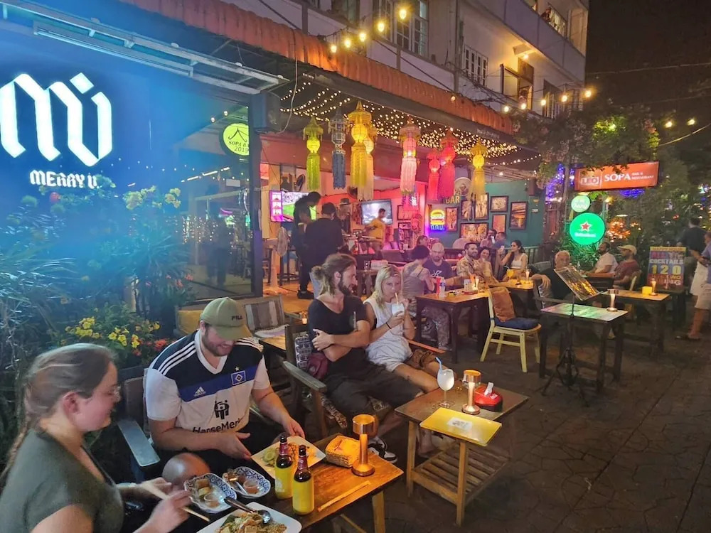 Photo - Cha Na Stay at Merry V