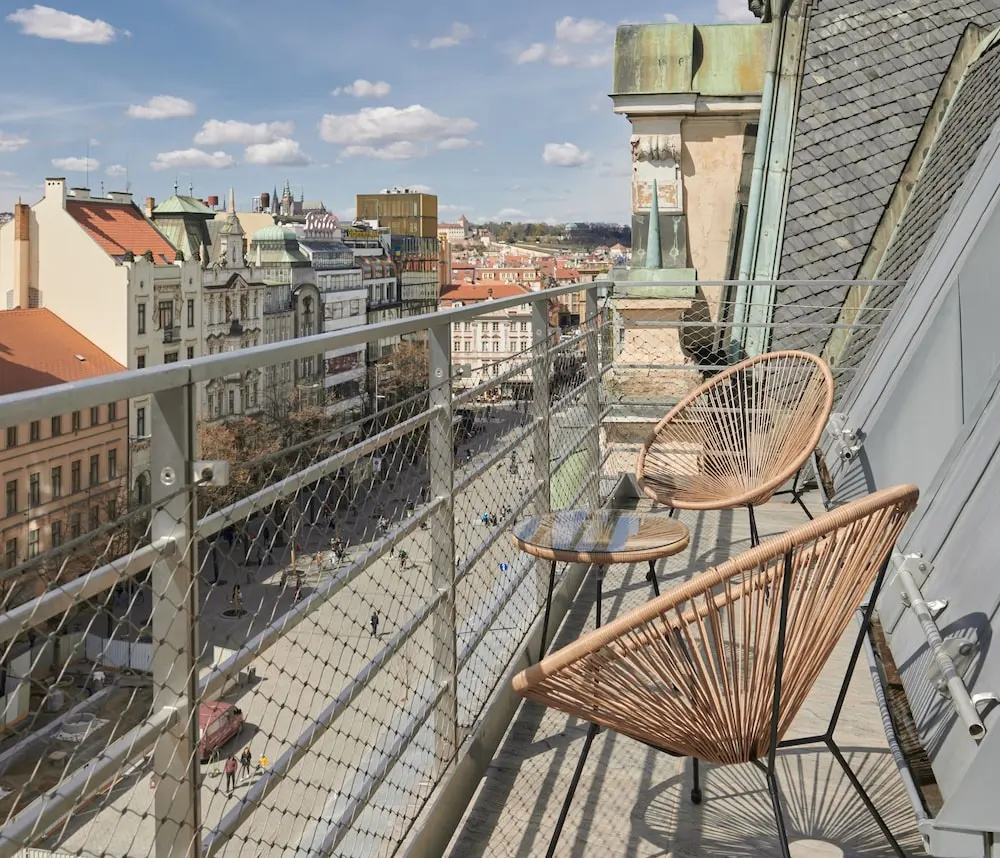 Photo - VN17 Rooftop Suites by Adrez