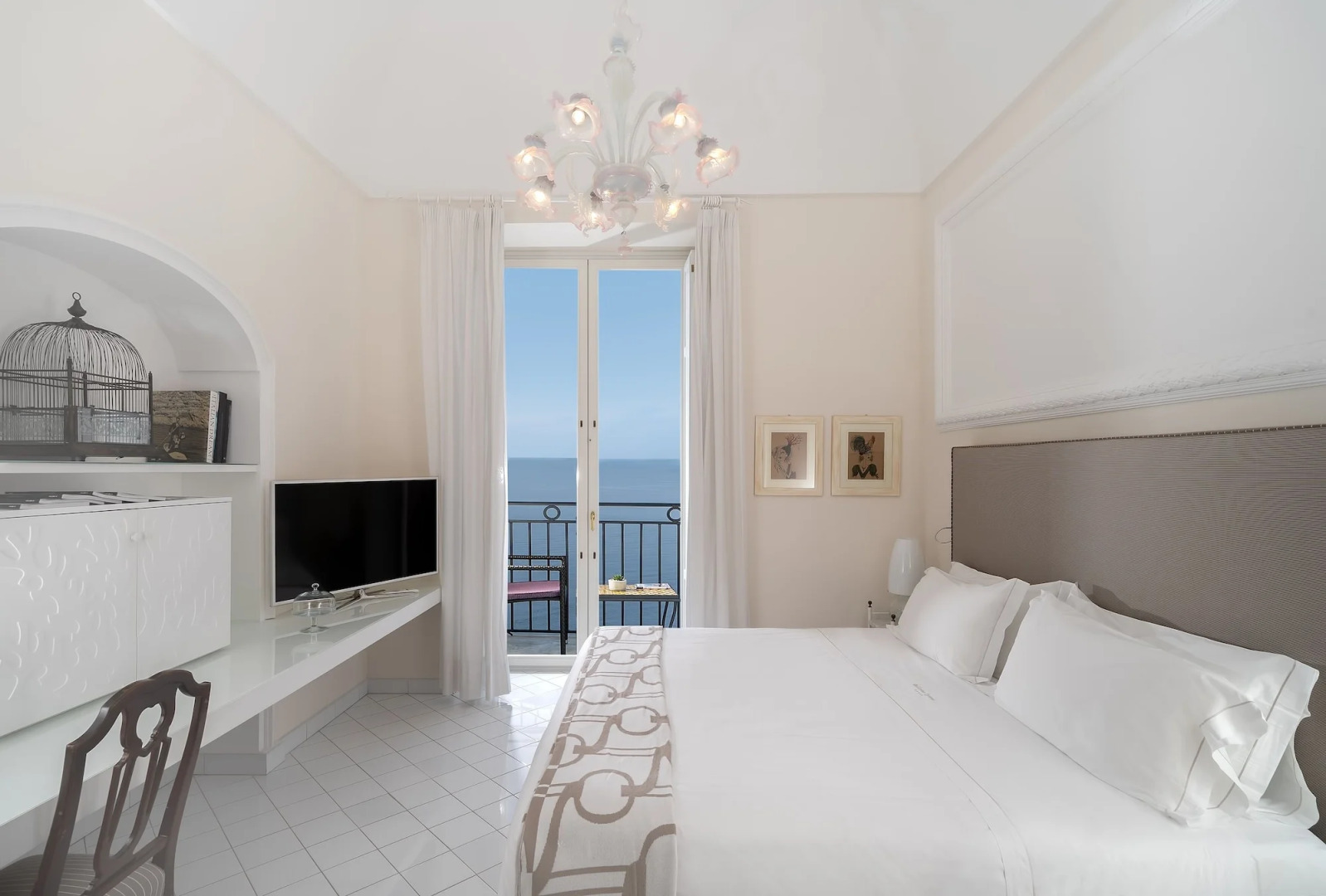 Photo - Bellevue Syrene