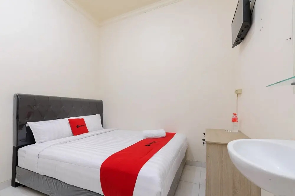 Photo - RedDoorz @ Meruya Utara