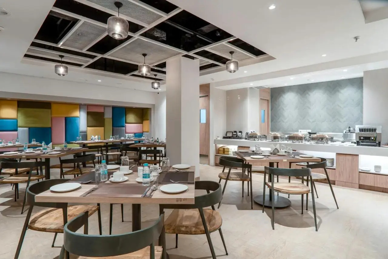 Photo - Hotel Le Roi Express Karol Bagh
