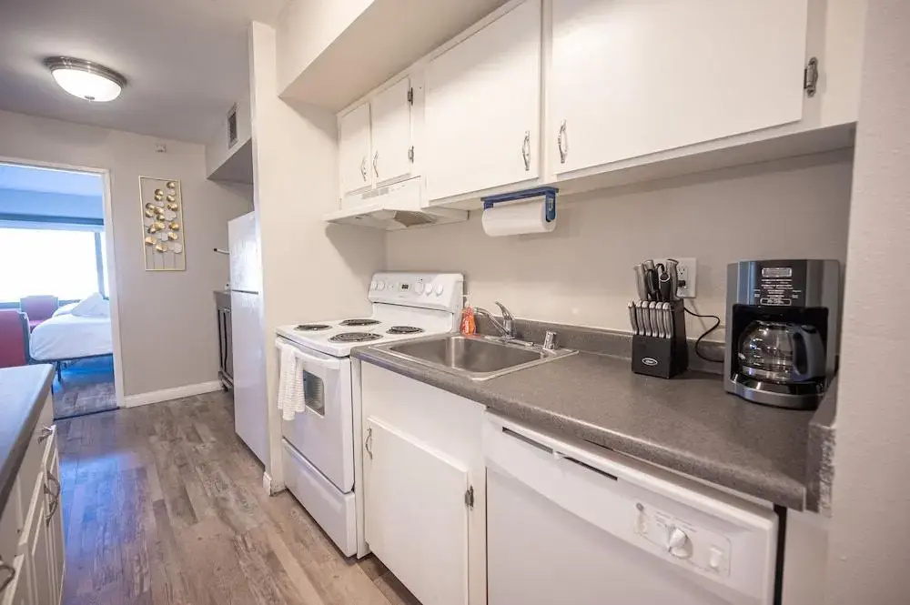 Photo - Stay Together Suites | Center Strip View