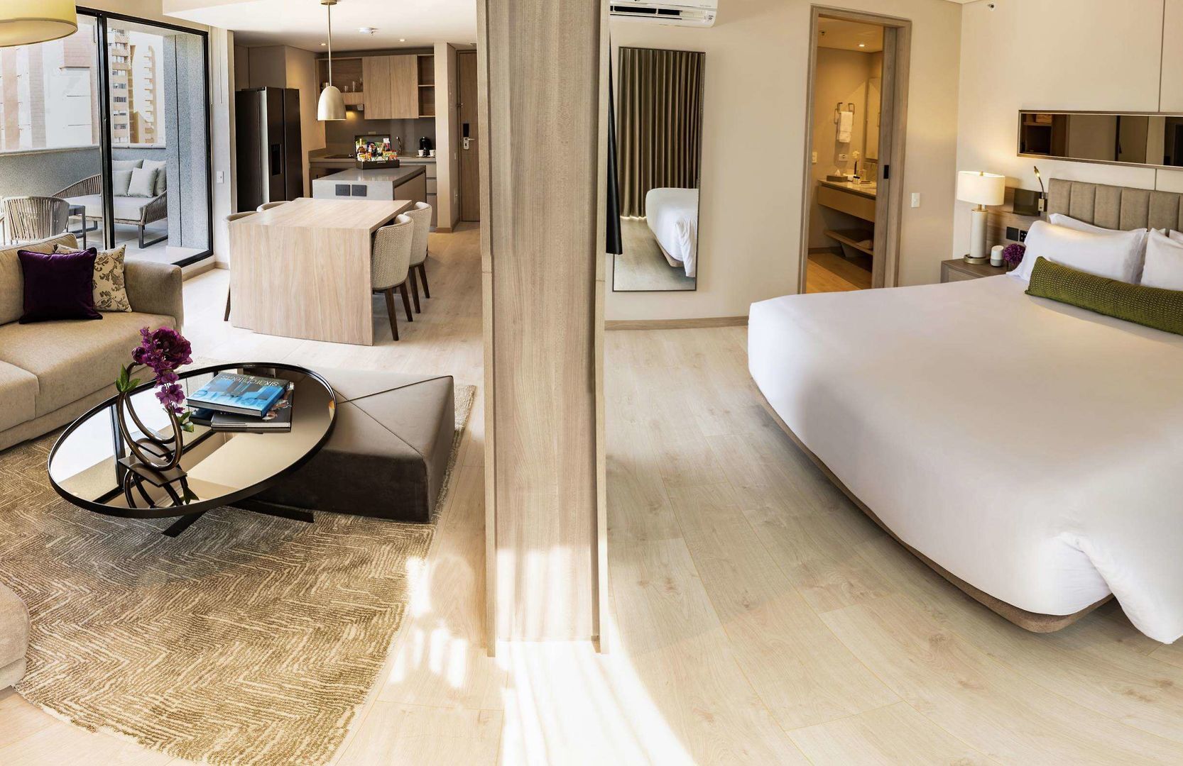 Foto - York Medellin, Curio Collection by Hilton