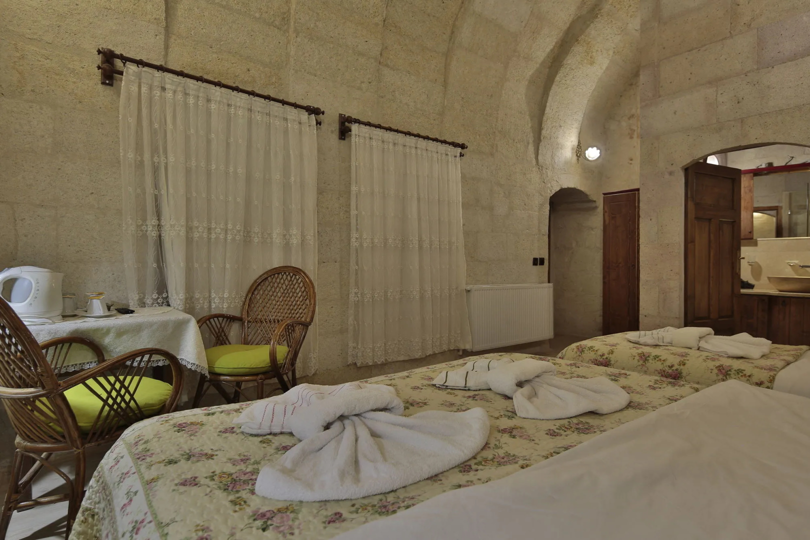 Photo - View Cave Hotel