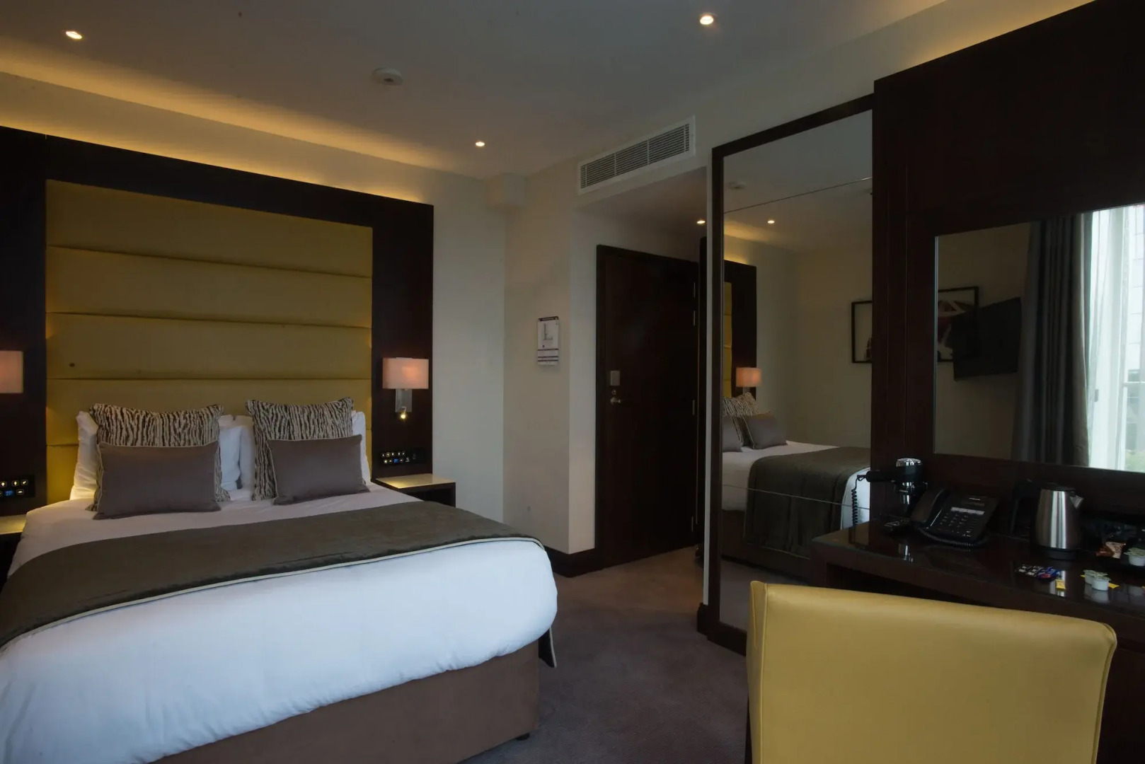 Foto - St George's Hotel - Wembley