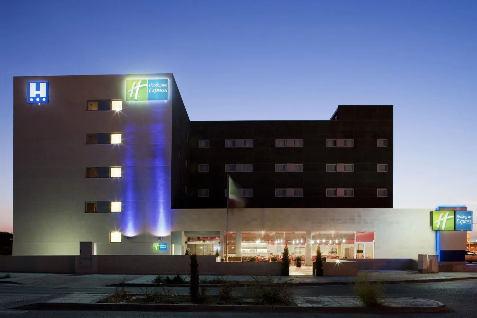 Photo - B&B Madrid Aeropuerto T1 T2 T3