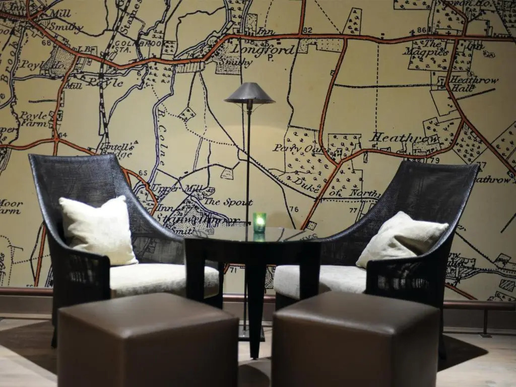 Photo - Macdonald Windsor