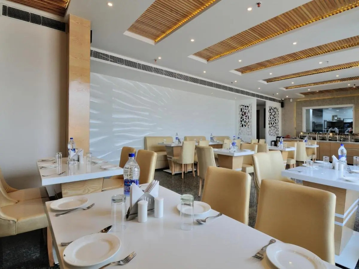 Foto - The Gold Regency - 02 Mins from New Delhi Railway Station