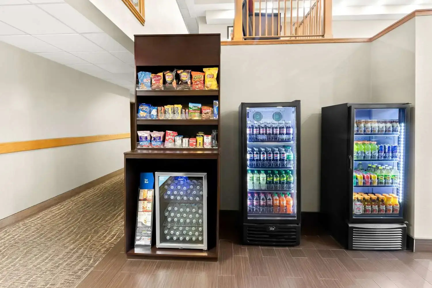 Photo - Comfort Suites Portland Airport