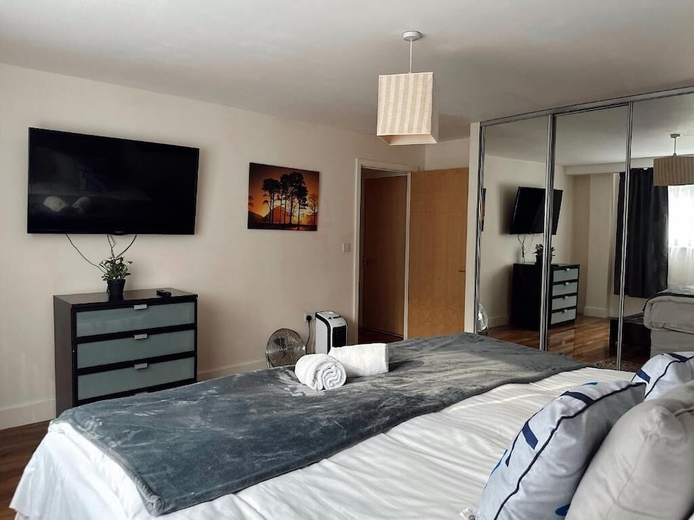 Canary Wharf Apartments