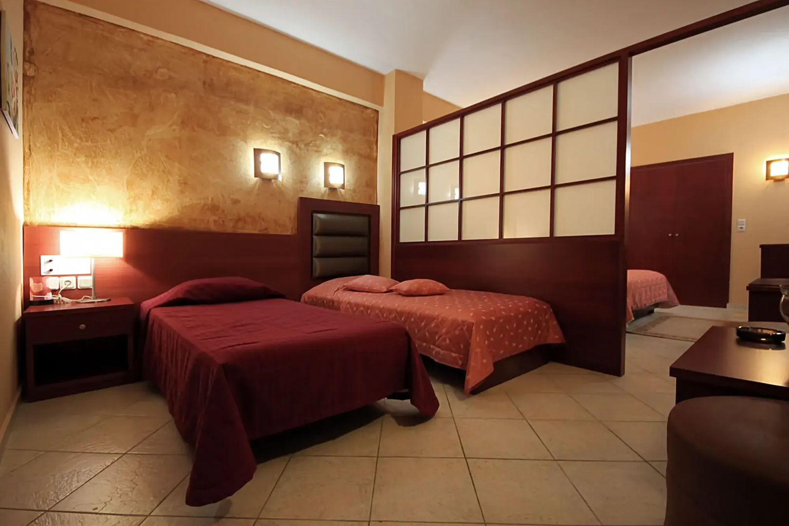 Photo - City Life Port Hotel