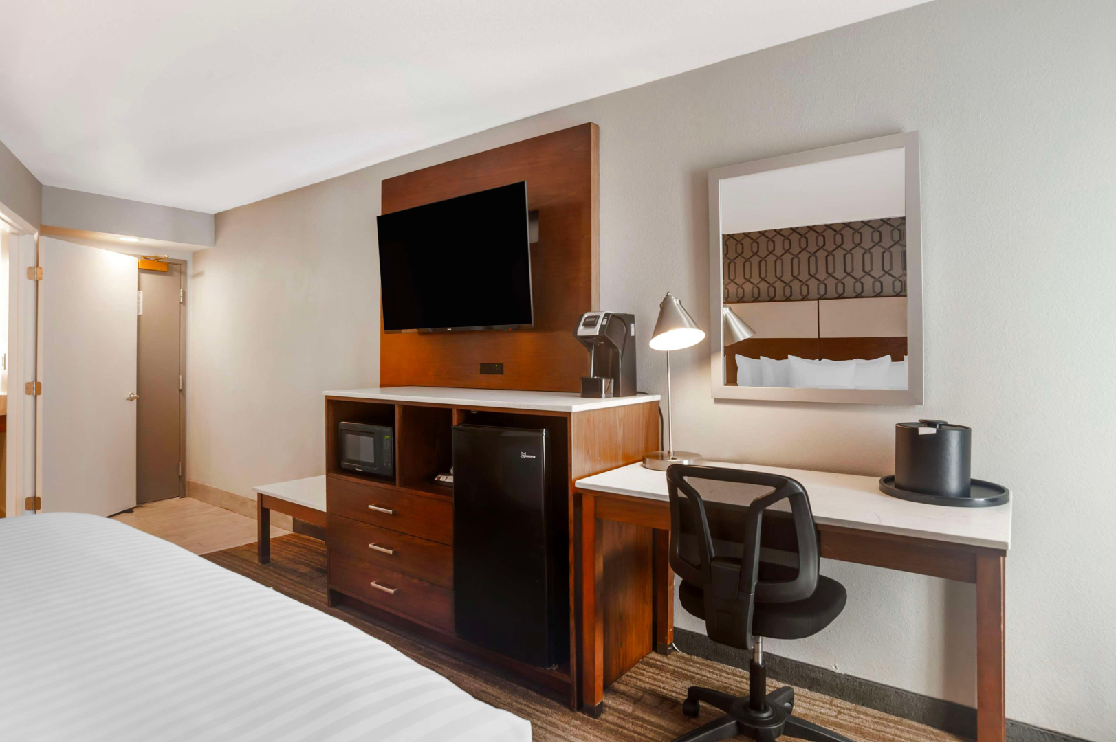Photo - Best Western Plus Commerce Hotel
