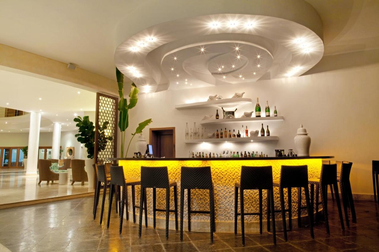 Photo - The Bannister Hotel & Yacht Club