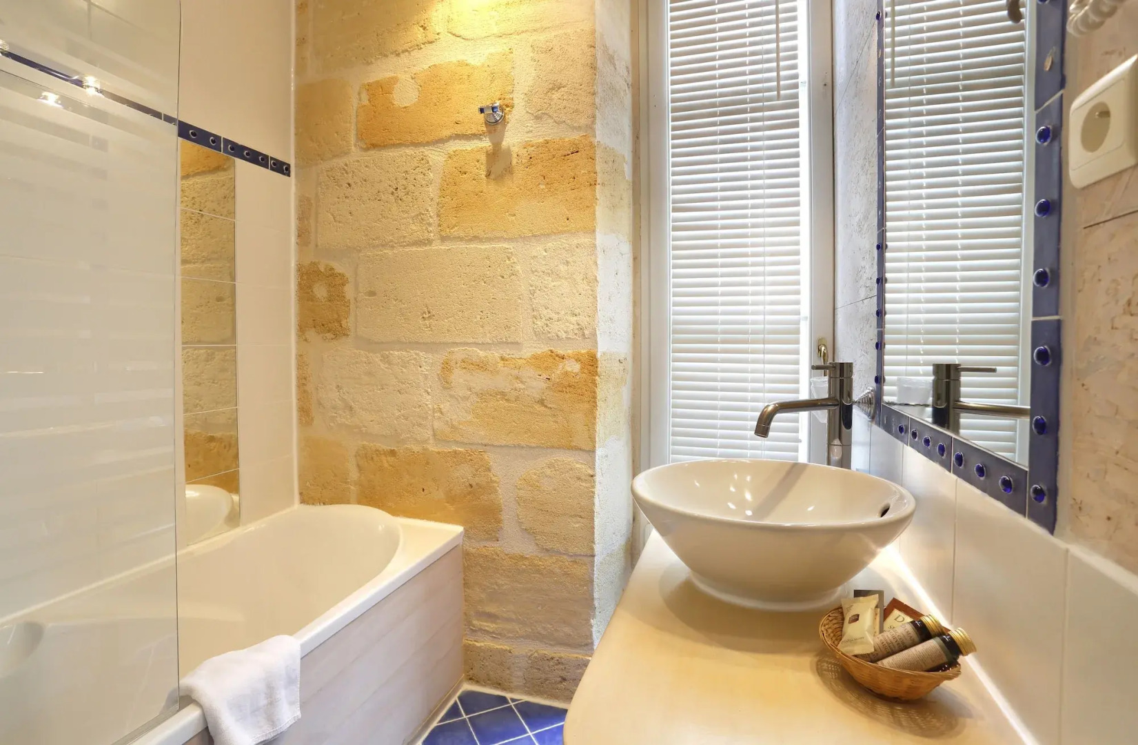 Foto - Hôtel La Tour Intendance