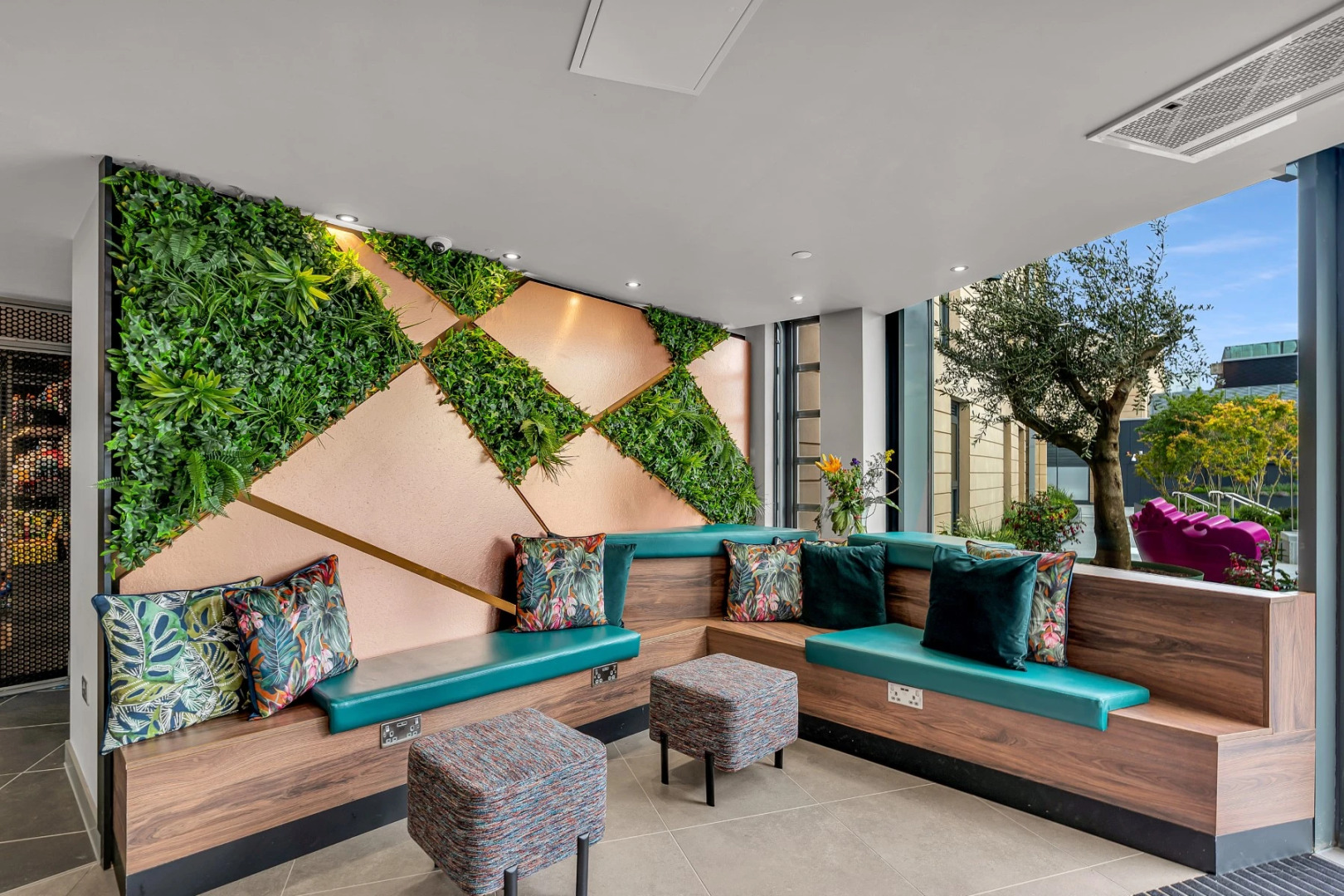 Photo - Roomzzz Edinburgh