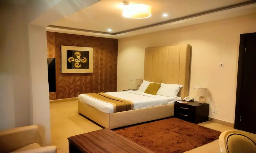 Photo - The Cabin Hotel
