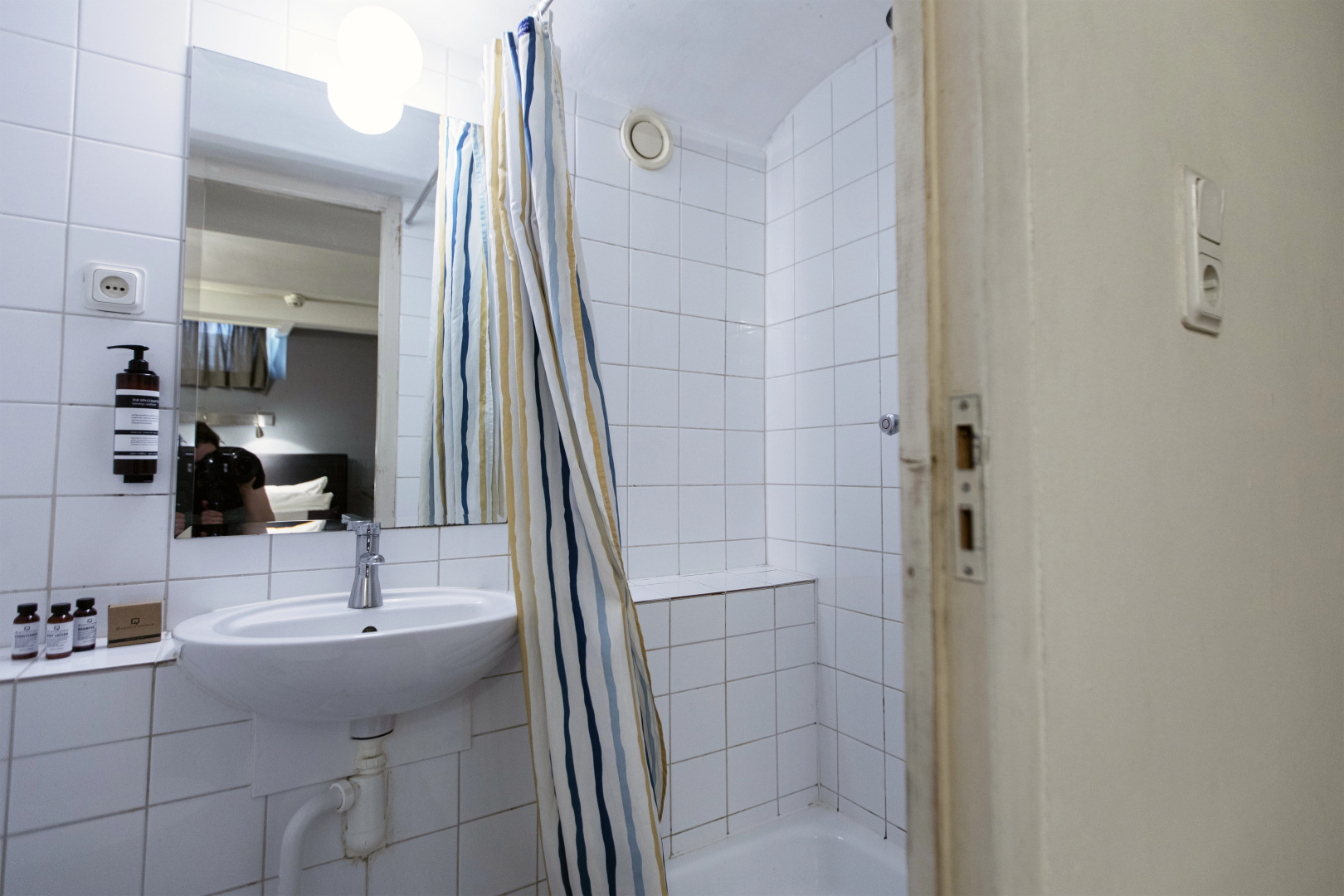 Photo - Quentin England Hotel