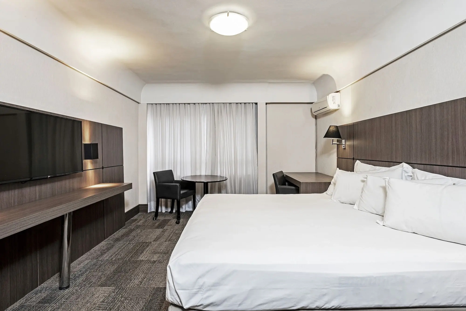 Photo - Slaviero Hotel Curitiba Centro